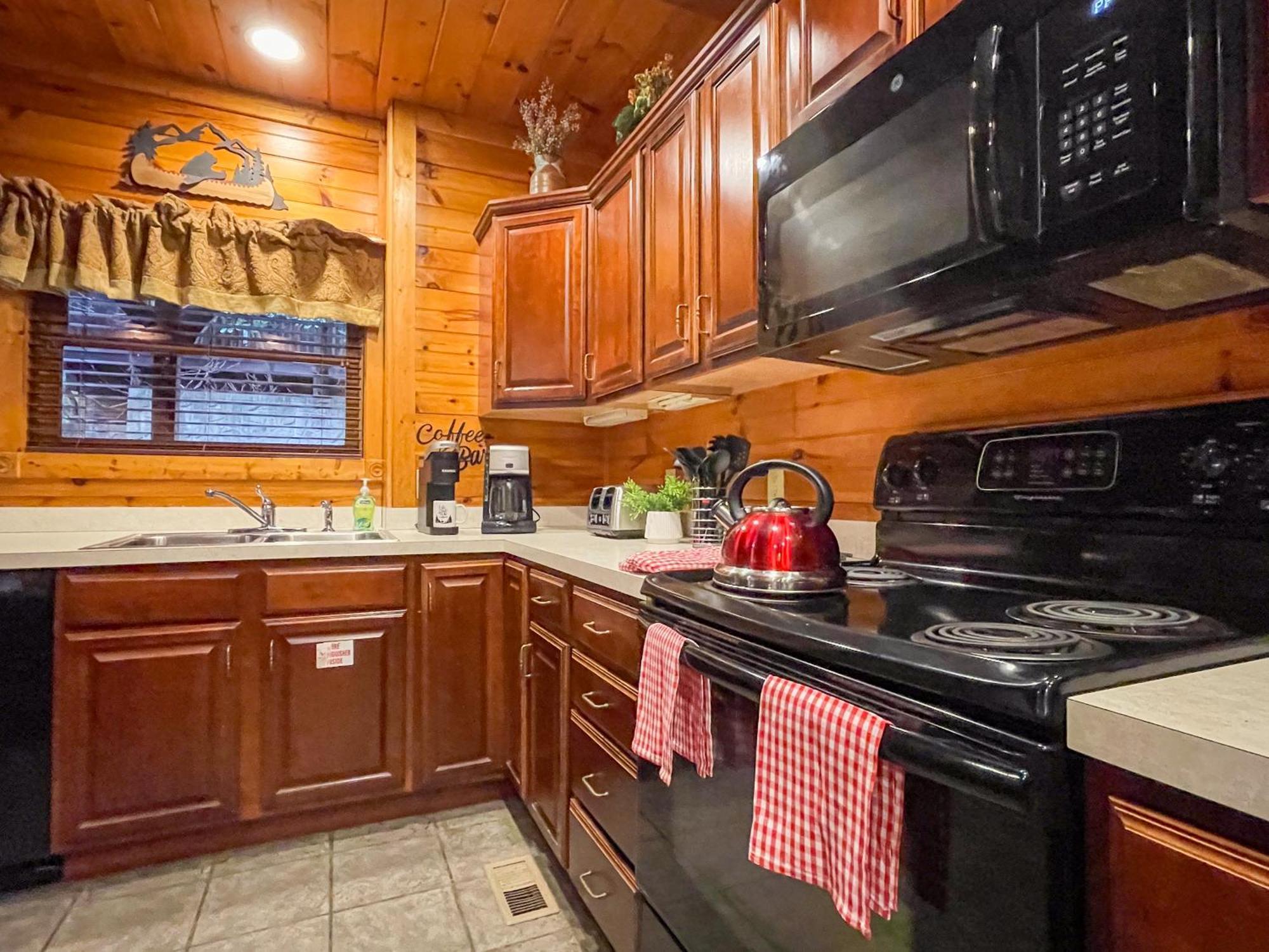 Spacious Resort Log Cabin, Easy Drive, Hot Tub, Arcade Gameroom, Mountain Vibe Gatlinburg Exteriér fotografie