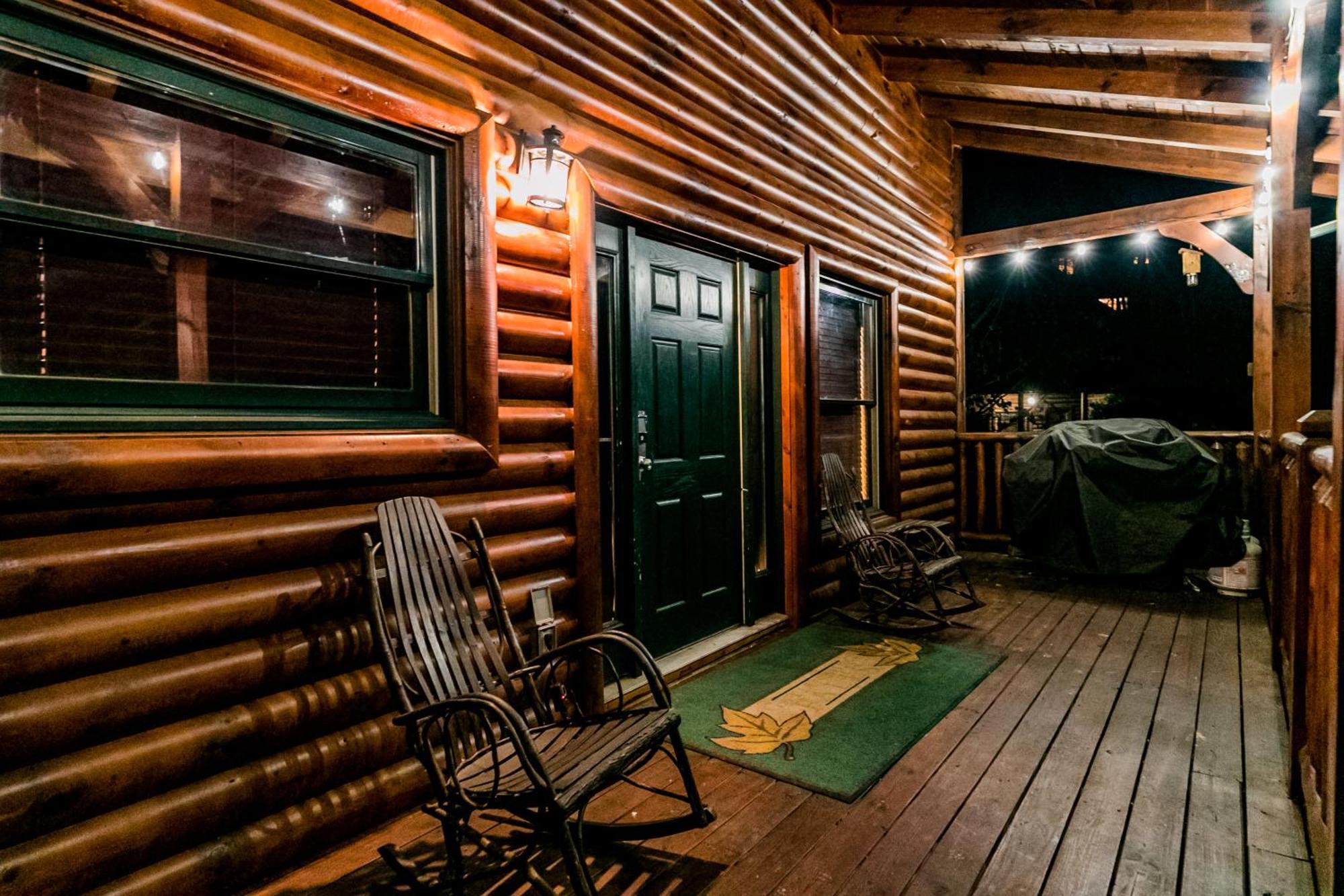 Spacious Resort Log Cabin, Easy Drive, Hot Tub, Arcade Gameroom, Mountain Vibe Gatlinburg Exteriér fotografie