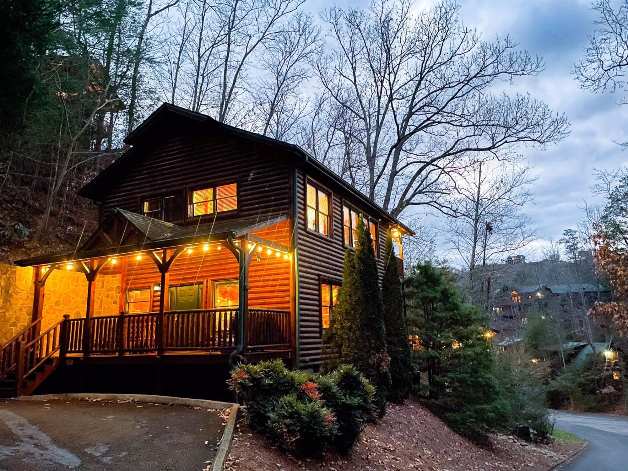 Spacious Resort Log Cabin, Easy Drive, Hot Tub, Arcade Gameroom, Mountain Vibe Gatlinburg Exteriér fotografie